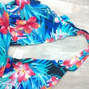 Beach Betty slimming bathing suit